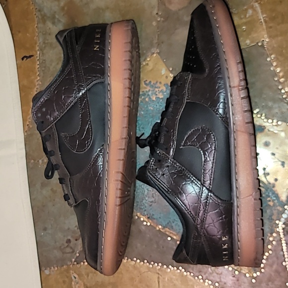 Nike Dunk Low. Velvet Brown. Worn twice. With OG BOX. Men's size 13. - Picture 14 of 16